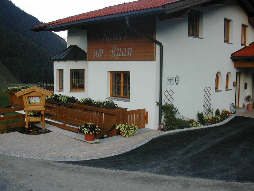 Haeus'L Am Ruan Aparthotel Berwang Exterior photo